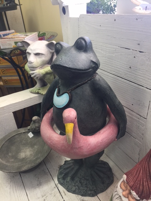 frog statue